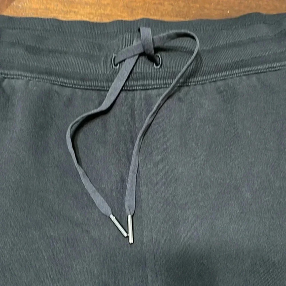 Lululemon scuba pants - Picture 7 of 7